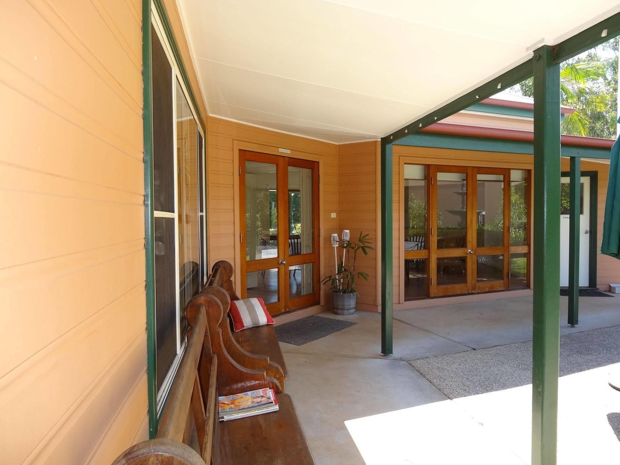 The Arabella North Coast Motel Wollongbar Exterior photo